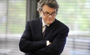 Jean-Louis Borloo en déplacement à Cholet, le 23 juin 2011.
