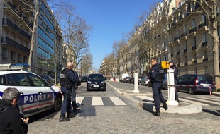 Le quartier du FMI bouclé jeudi à Paris après l'ouverture d'un colis piégé.