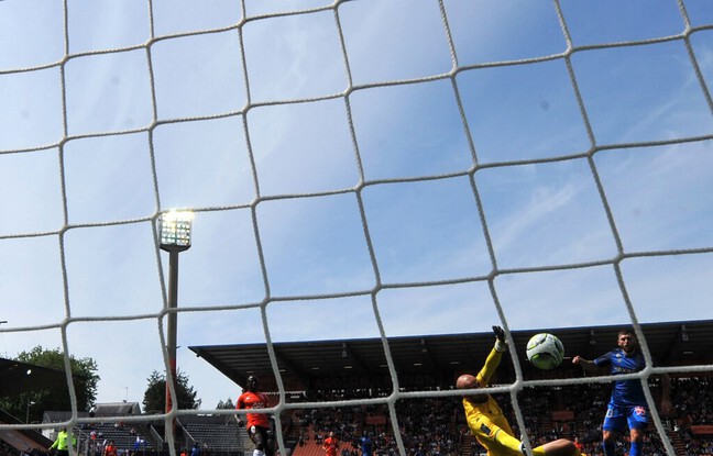Lyon Lorient Lorient-Lyon postponed due to the catastrophic state of the pitch - Paudal