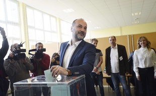 Sasa Jankovic, le Premier ministre serbe a remporté l'élection présidentielle le dimanche 2 avril 2017.