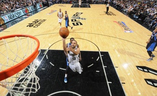 Le meneur de jeu français des San Antonio Spurs, Tony Parker, le 23 avril 2014, contre les Dallas Mavericks.