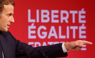 Emmanuel Macron aux Mureaux.