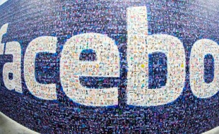 Le réseau social américain Facebook, fort de son milliard et demi d'utilisateurs actifs, a dépassé pour la première fois jeudi la barre des 300 milliards de dollars de valorisation boursière