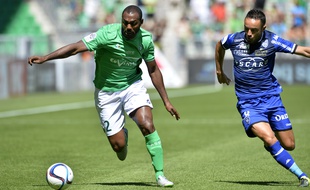 Victime d'une entorse de la cheville, Kévin Téophile-Catherine a dû terminer le match contre Bastia en boitant.