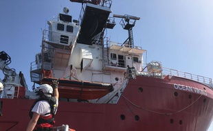 Le navire Ocean Viking au large de Marseille, le 8 août 2019.