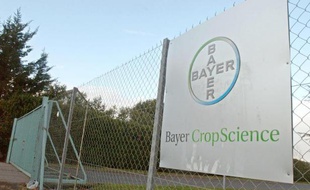 Entrée de l'usine Bayer Cropscience France à Cormery