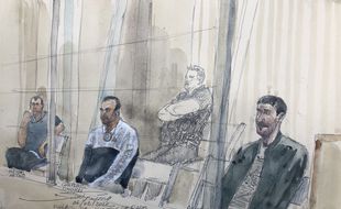 De gauche à droite, Artan Henaj, Chokri Chafroud et Ramzi Arefa, trois des huit accusés qui comparaissent au procès de l'attentat de Nice, le 14 juillet 2016. 