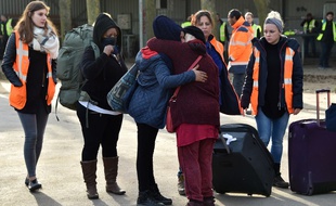 Le dernier bus de migrants a quitté l'ex-