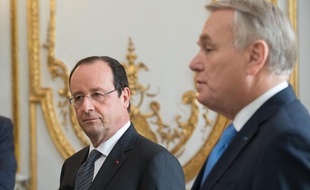 Le Président François Hollande et le Premier ministre Jean-Marc Ayrault, le 3 janvier 2014 à l'Elysée.