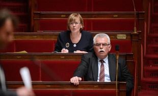 Les députés Front de gauche, qui s'étaient abstenus l'année dernière, ont annoncé qu'ils voteraient contre le projet de budget 2014, débattu à partir de mardi à l'Assemblée.