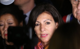 Anne Hidalgo, maire PS de Paris, au rassemblement Place de la République contre l'antisémitisme le 19 février 2019