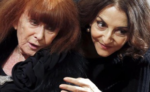 Sonia Rykiel et sa fille Nathalie lors d'une remise de décoration le 26 novembre 2013 à l'Elysée à Paris