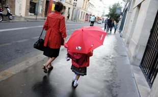 Marie-Laure, 45 ans, est "en colère". Depuis plus d'un an son ex-mari ne lui verse plus la pension alimentaire de 1.300 euros qu'il lui doit pour élever leurs deux enfants, une situation fréquente qui a conduit le gouvernement à imaginer un mécanisme de garantie contre les impayés.