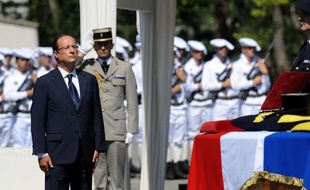 Paris recherche de façon "obstinée" une solution politique en Syrie, a souligné samedi François Hollande, répondant implicitement à ceux qui le taxent d'"attentisme", lors d'un hommage en Isère au 88e soldat français mort en Afghanistan.