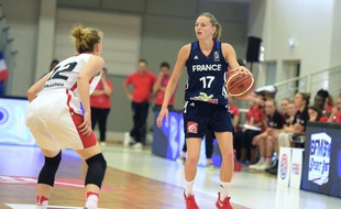 Marine Johannès, l'arrière de l'équipe de France, en préparation pour l'Euro 2017 en République Tchèque.