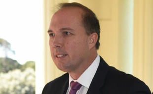 Le ministre australien de l'Immigration Peter Dutton, ici à Canberra le 21 septembre 2015, a soutenu qu'aucun des demandeurs d'asile de Manus n'irait en Australie
