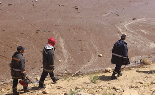 Des secours marocains lors d'un précédent accident de bus (illustration)