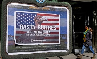 A Buenos Aires, une affiche dénonçant les "fonds vautour" le 18 juin 2014