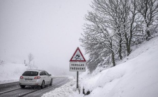 Treize départements, contre onze précédemment, sont désormais en vigilance orange "neige et verglas", selon le bulletin de Météo France