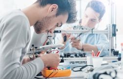 Un étudiant des Yvelines remporte l’or aux WorldSkills dans un secteur rare