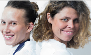La cheffe Amélie Darvas et la sommelière Gaby Benicio du restaurant Aponem, dans l'Hérault