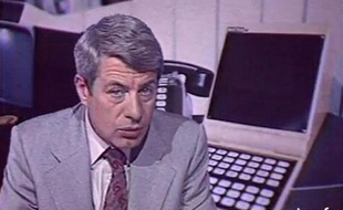 TF1: Roger Gicquel lance un sujet sur le Minitel.