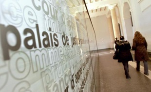 La chambre de l'instruction de la cour d'appel d'Amiens a commencé à examiner mardi la requête en nullité déposée par la défense de Willy Bardon, mis en examen et écroué en janvier pour le meurtre et le viol d'Elodie Kulik dans la Somme.