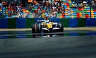 C'est Fernando Alonso qui sera cette fois le principal contradicteur des Ferrari. Quatrième sur la grille au Canada, il est le premier bénéficiaire de la punition infligée à Hamilton et partira cette fois troisième.