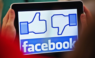 Les entreprises ont tendance à répondre rapidement sur les réseaux sociaux pour aménager leur image publique.