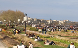 Le mois de février 2020 continue de battre des records de chaleur dans le Sud-Ouest, comme à Bordeaux où il a fait 11,5°C en moyenne sur les quinze premiers jours
