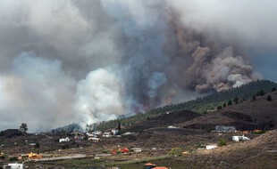 Le volcan Cumbre Vieja de l'île espagnole de La Palma est entré en éruption, le 19 septembre 2021.