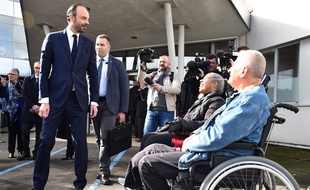 Le Premier ministre Edouard Philippe en visite au Centre de l'Arche à Saint-Saturnin le 16 mars 2018 / AFP PHOTO / JEAN-FRANCOIS MONIER