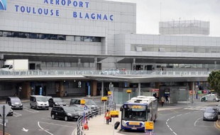 L'aéroport de Toulouse Blagnac le 23 mai 2013, devant être prochainement privatisé et pour lequel ADP a déposé une offre