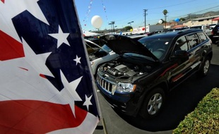 Les ventes des constructeurs automobiles américains General Motors (GM), Ford et Chrysler ont progressé en octobre aux Etats-Unis mais nettement moins que le mois précédent, tandis que les ventes du japonais Toyota ont reculé.