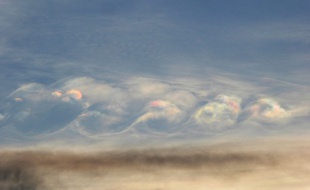 Un phénomène météorologique naturel rare a été observé ce 11 mars 2016 dans le ciel du Zimbabwe. Il s'agit de « nuages de Kelvin-Helmholtz ».