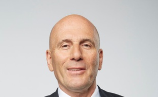 L'ancien entraîneur des Girondins Elie Baup est aujourd'hui consultant sur la chaîne beIN SPORTS.