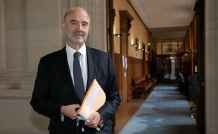 Pour Pierre Moscovici, l'enjeu est désormais de s'assurer que la dette reste