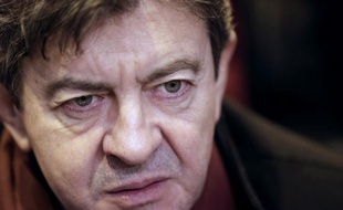 Jean-Luc Mélenchon, coprésident du Parti de Gauche, a accusé mardi Manuel Valls d'avoir adopté la figure du "grand réprimeur".