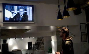 Le président français Nicolas Sarkozy a crevé l'abcès jeudi soir en annonçant une révision drastique de la prévision de croissance pour 2012, ramenée de 1,75% à 1%, comme en Allemagne, avec à la clé un nouveau plan d'austérité de 6 à 8 milliards d'euros dont le détail reste à arrêter.