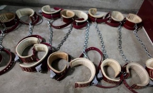 Le Comité international de la Croix-Rouge (CICR) a rédigé en 2007 un rapport confidentiel dans lequel il conclut que le traitement infligé aux personnes soupçonnées de terrorisme dans les prisons secrètes de la CIA "constitue une torture", a rapporté le Washington Post lundi.