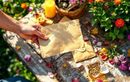 Ne jetez plus vos vieux papiers ! La technique surprenante pour conserver et échanger vos graines d’été