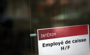 L'emploi intérimaire a chuté de 11,5% en février 2013 par rapport à février 2012, avec un repli plus fort encore dans l'industrie et l'Est de la France, selon le baromètre Prisme publié jeudi.