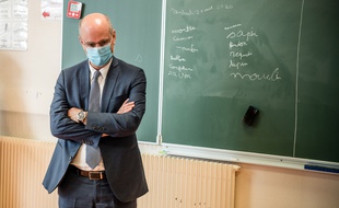Jean-Michel Blanquer en visite dans une école, le 21 août 2020.