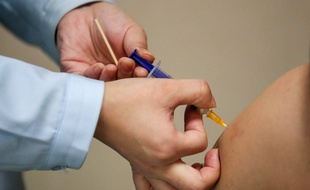 Et si la vaccination se faisait désormais en boite de nuit ?