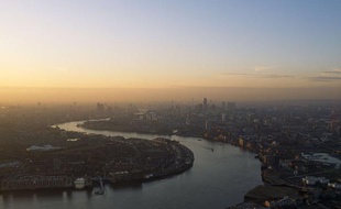 Vue de Londres dans un nuage de pollution.