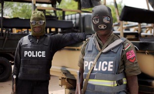 Des arrestations massives d'islamistes présumés dans le sud majoritairement chrétien du Nigeria inquiètent la communauté musulmane, qui redoute une exacerbation des antagonismes ethniques et religieux.