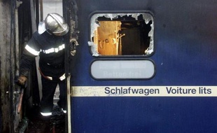 La compagnie ferroviaire allemande Deutsche Bahn (DB) a été condamnée mardi à 160.000 euros d'amende pour homicide involontaire par la Cour d'appel de Nancy, neuf ans après l'incendie du train Paris-Munich qui avait fait douze morts en novembre 2002.