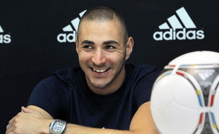 Karim Benzema sur les Champs-Elysées le 22 mai 2012.