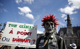 Manifestant lors de la marche pour le climat à Paris le 8 septembre 2018