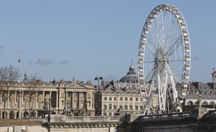 La grande roue de la place de la Concorde à Paris. (image d'illustration)